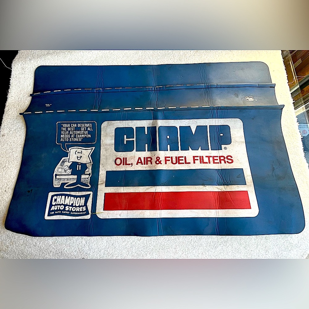 Vintage Champ Oil, Air & Fender Protective Mat